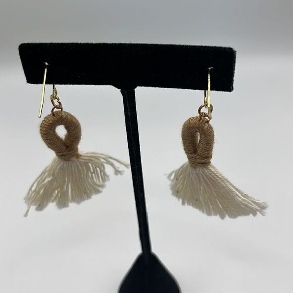 2.5” Gold Tone Large Cream Taupe Looped Tassel Bohemian Earrings - Picture 3 of 8